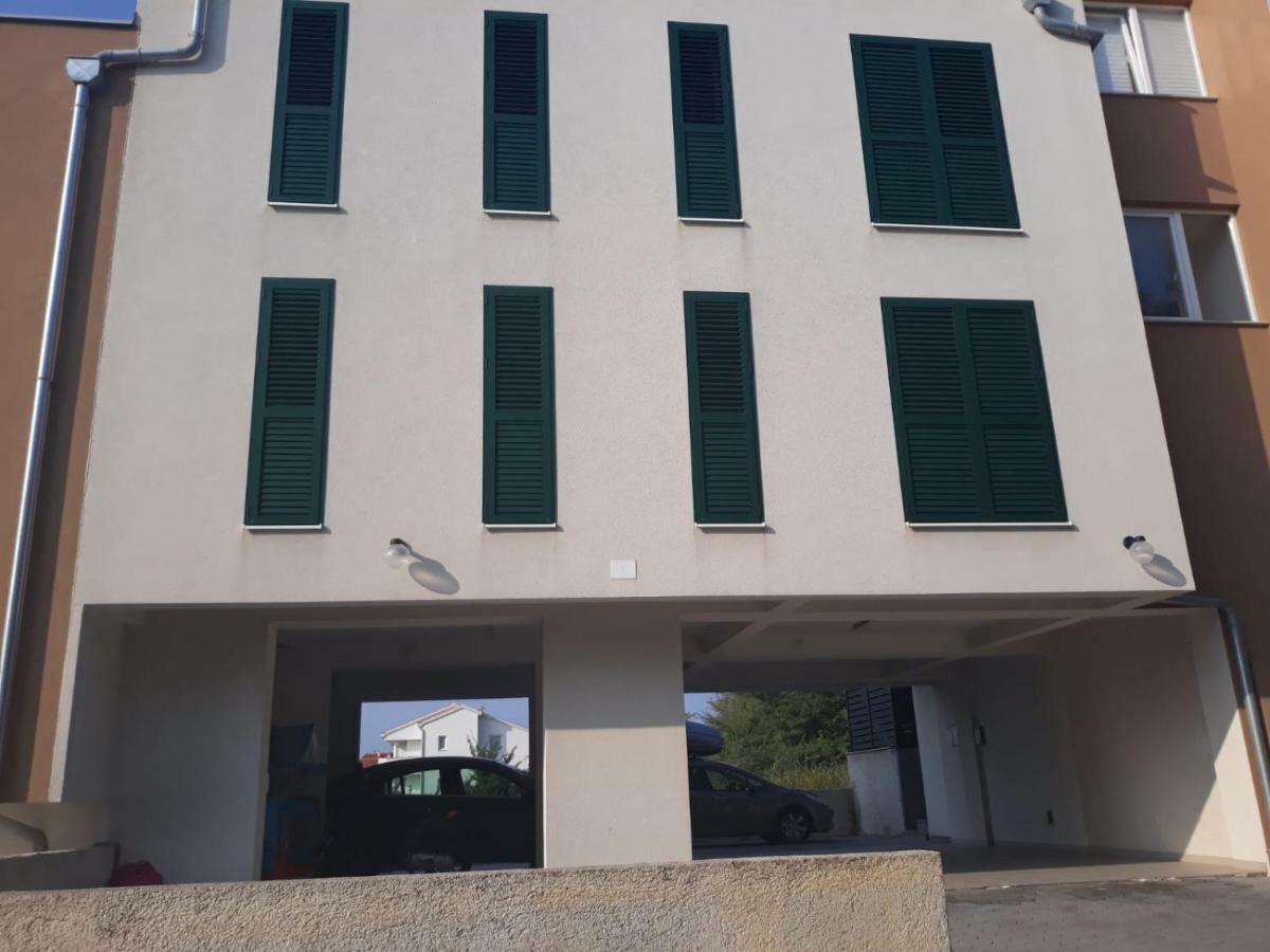 Gabriela Apartment Nin Exterior photo